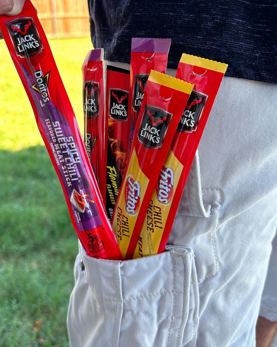 Ohhhhh so that’s what those pockets are for.