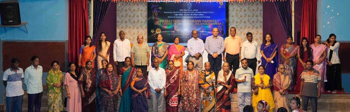 BBSR_DMS's tweet image. The stage came alive as Bal Vatika kids celebrated Grandparents’ Day &amp;amp; Navratri, bringing generations together. Their performances were full of charm, lighting up the hearts of all who attended. 

#dmsbbsr #balvatika #GrandparentsDay #celebrations #navratri