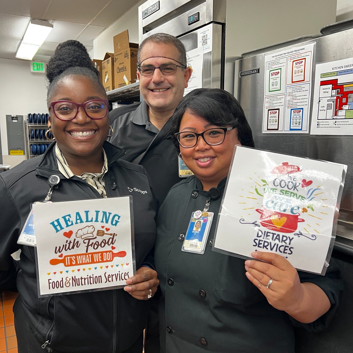 ScrippsHealth's tweet photo. Happy #HealthCareFoodservice Workers Week! 🌟 We want to give a BIG thank you to our dedicated Scripps food service workers who help keep our health care facilities nourished and healthy! 💚 Leave a kudos in the comments. #LifeAtScripps https://t.co/nLES4WBKtu