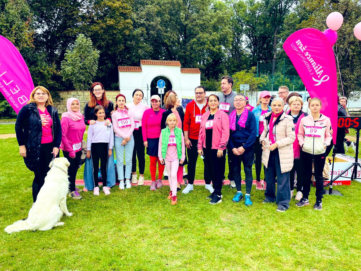 YSouiden's tweet photo. #octobrerose2024 🎀#PinkOctober2024 🔬#raceforthecure2024 🩺
@MartinaMlinare1 @AntoanetaBarta @AmbAyeshaAli @AmbMahmoudAfifi @suzi_sidek https://t.co/72X1c8YXe4