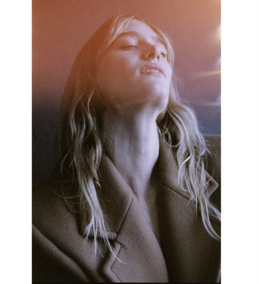 Mackenzie Davis #behindtheblinds #mackenziedavis #onemackenziecan41 #newpost