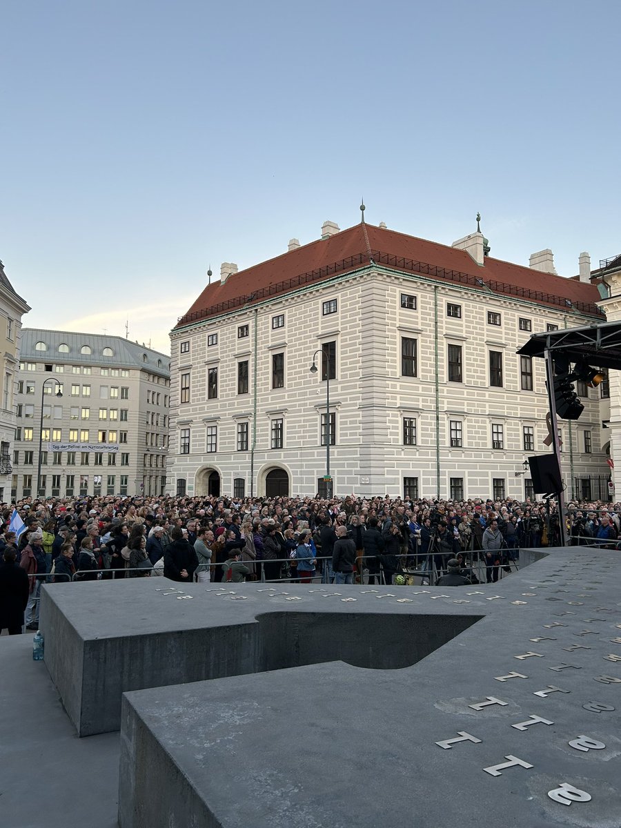 Bini Guttmann tweet media