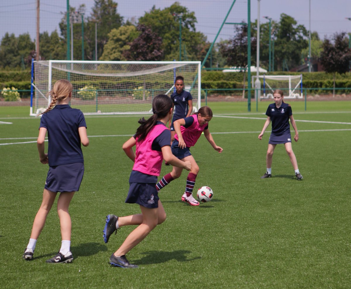 St Dunstan's College tweet media