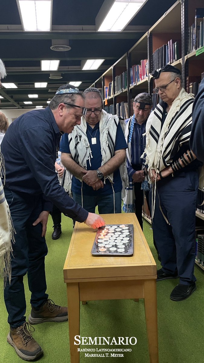 Tefila de esta mañana en El Seminario #BringThemAllHomeNOW 🎗️ 7/10