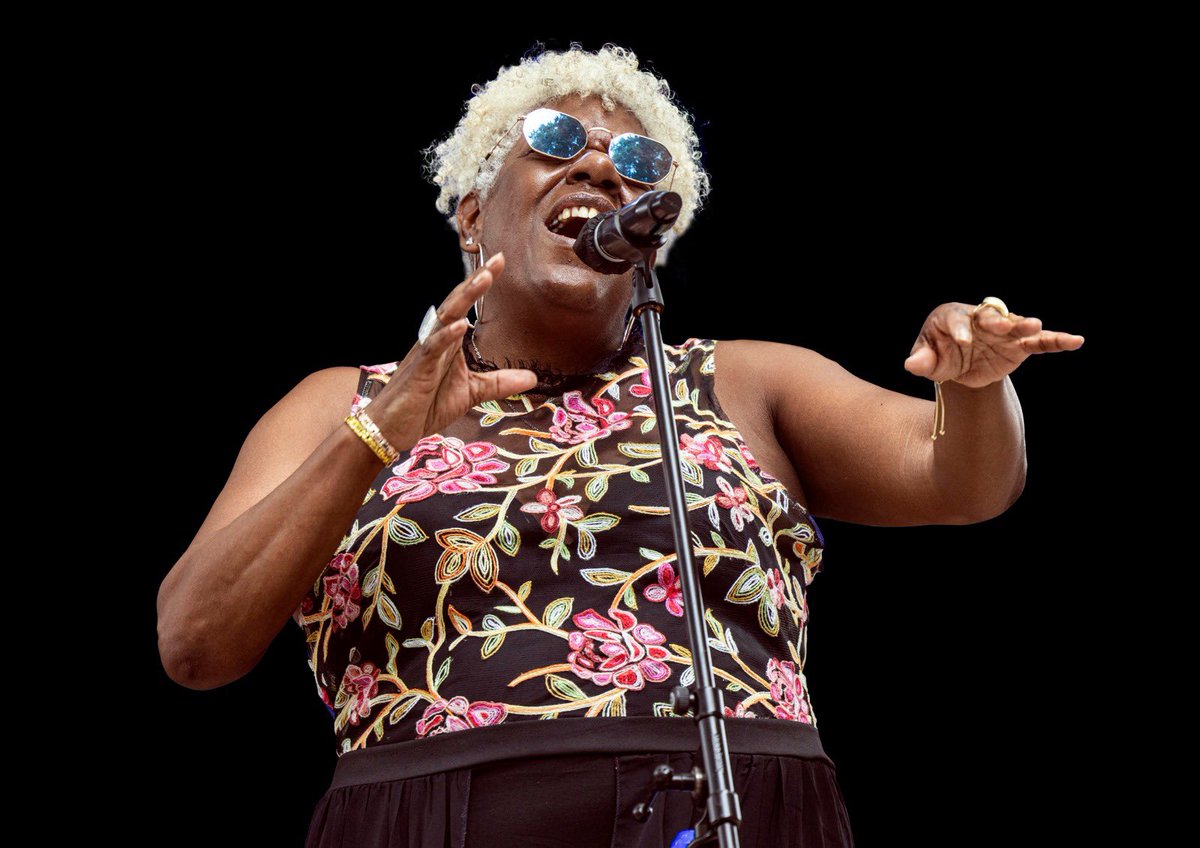 teaprinalicante's tweet photo. “A Meeting with the Blues” nos propone para esta edición del Festival de Blues de Alicante a la californiana Tia Carroll, acompañada por su banda europea bajo la dirección de Quique Gómez.🎵

🗓️ Martes 8 octubre a las 20:30h
🎟️ Info y entradas en nuestra web https://t.co/A8TRKmG2Mw