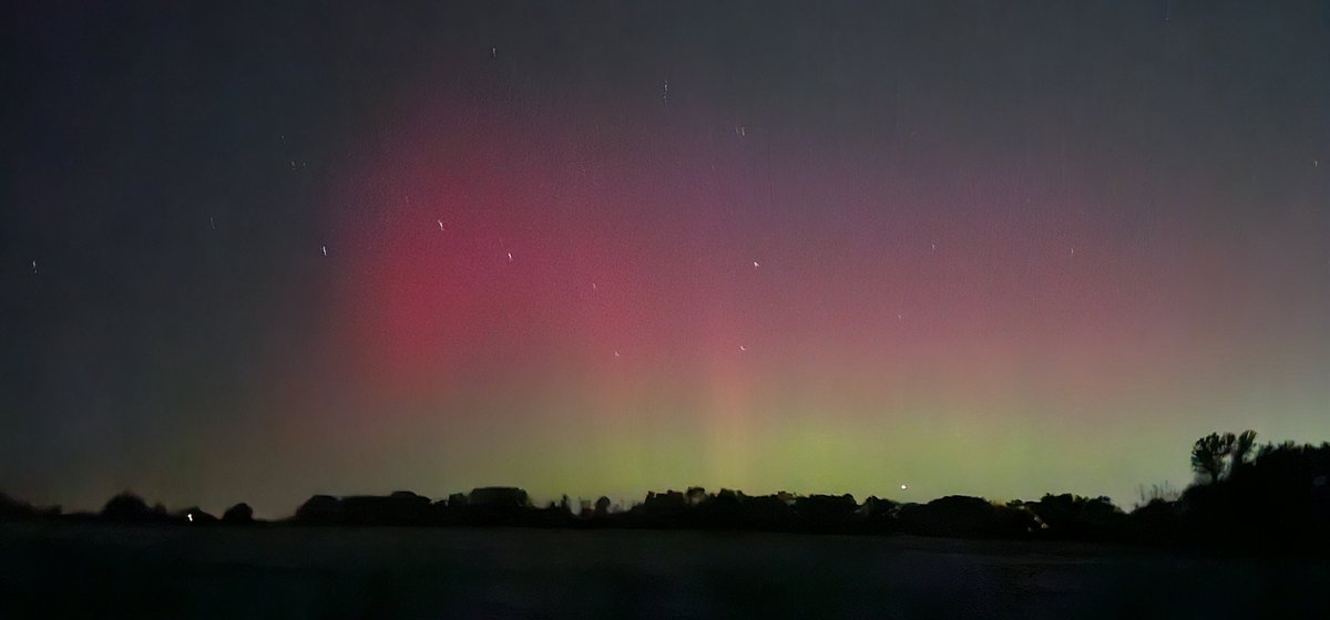 jschaeffer75's tweet photo. #northernlights #Wisconsin https://t.co/Ka63Aoa0gt