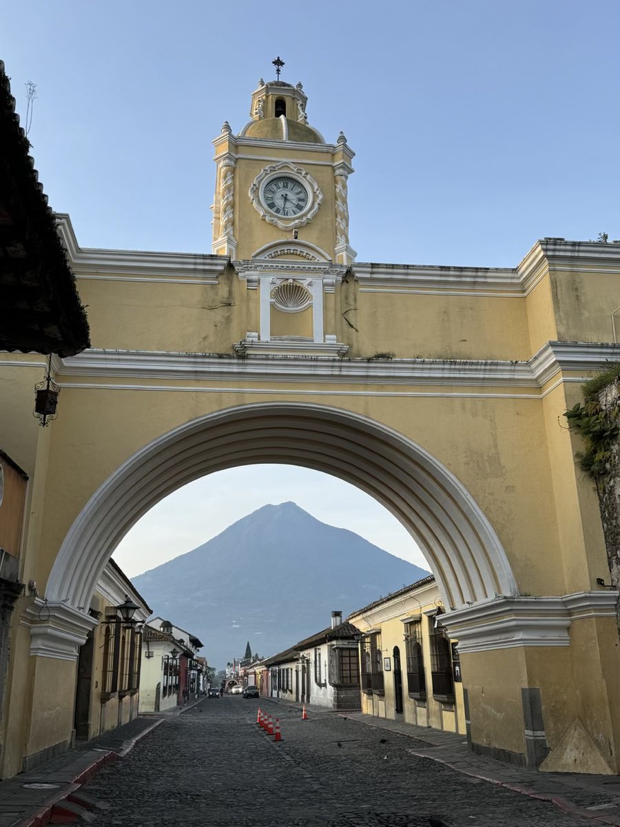 DamonMacWilson's tweet photo. We’re doubling down on support for democracy in Guatemala &amp; Central America. By working in common cause, citizen groups, entrepreneurs, indigenous  associations, labor and democratic political actors can better serve the people, defend freedoms and forge a more democratic future https://t.co/AYOcgiDai4
