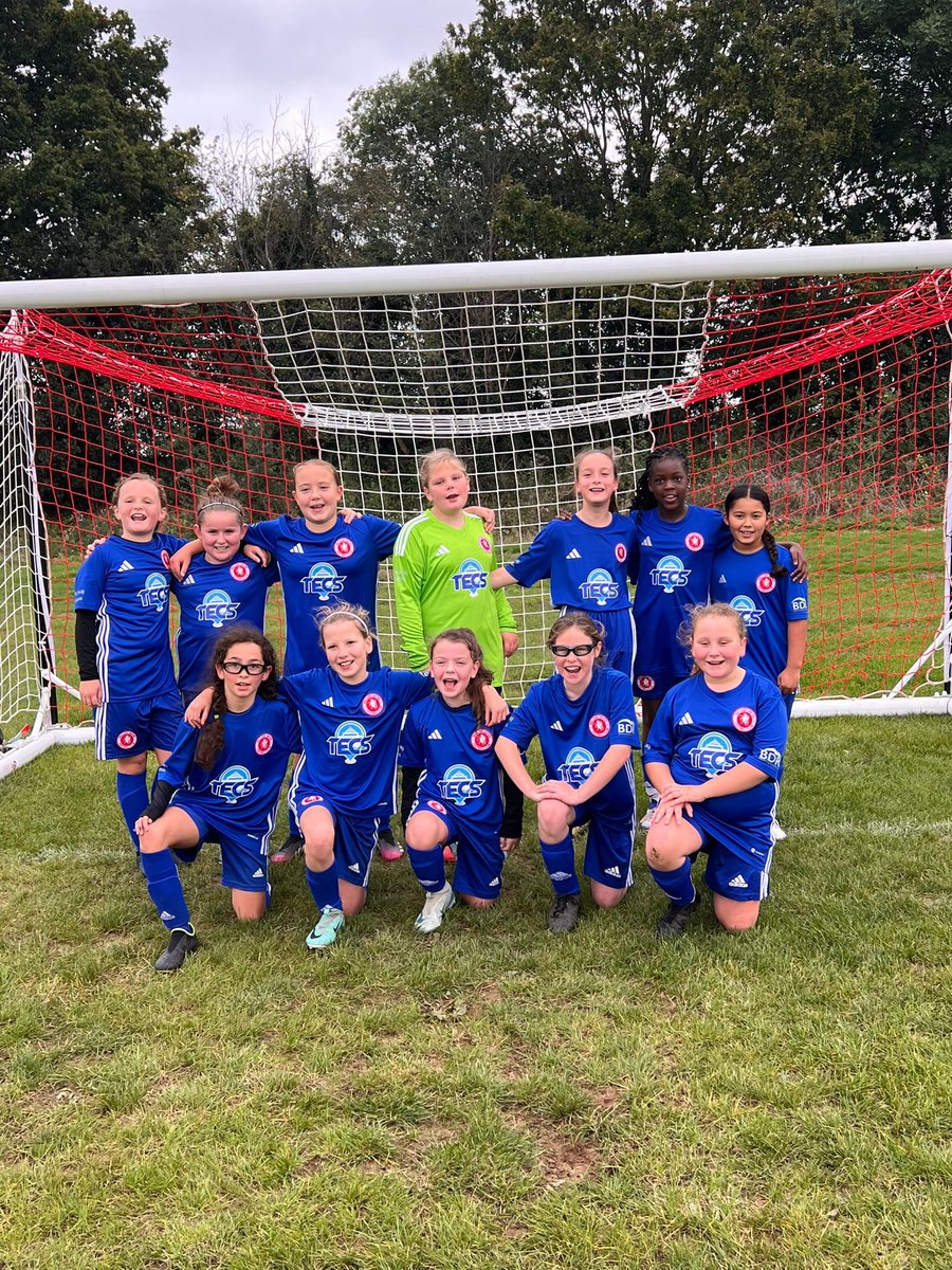 Great win for our u11 girls yesterday repping our new kit! <a href="/Sidney91684954/">Brooks Clan</a> @WellingGirls <a href="/TecsLtd/">TECS</a>