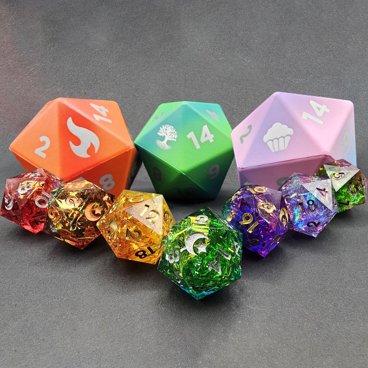 48 hours left to back our Big n' Squishy Foam D20's &amp; Designer Dice Set Kickstarter! Thank you to everyone that has supported the project ❤️

We are SO excited to get this new line of goodies to your table - legitimately can't wait to hear all the stories!

#kickstarter #dice