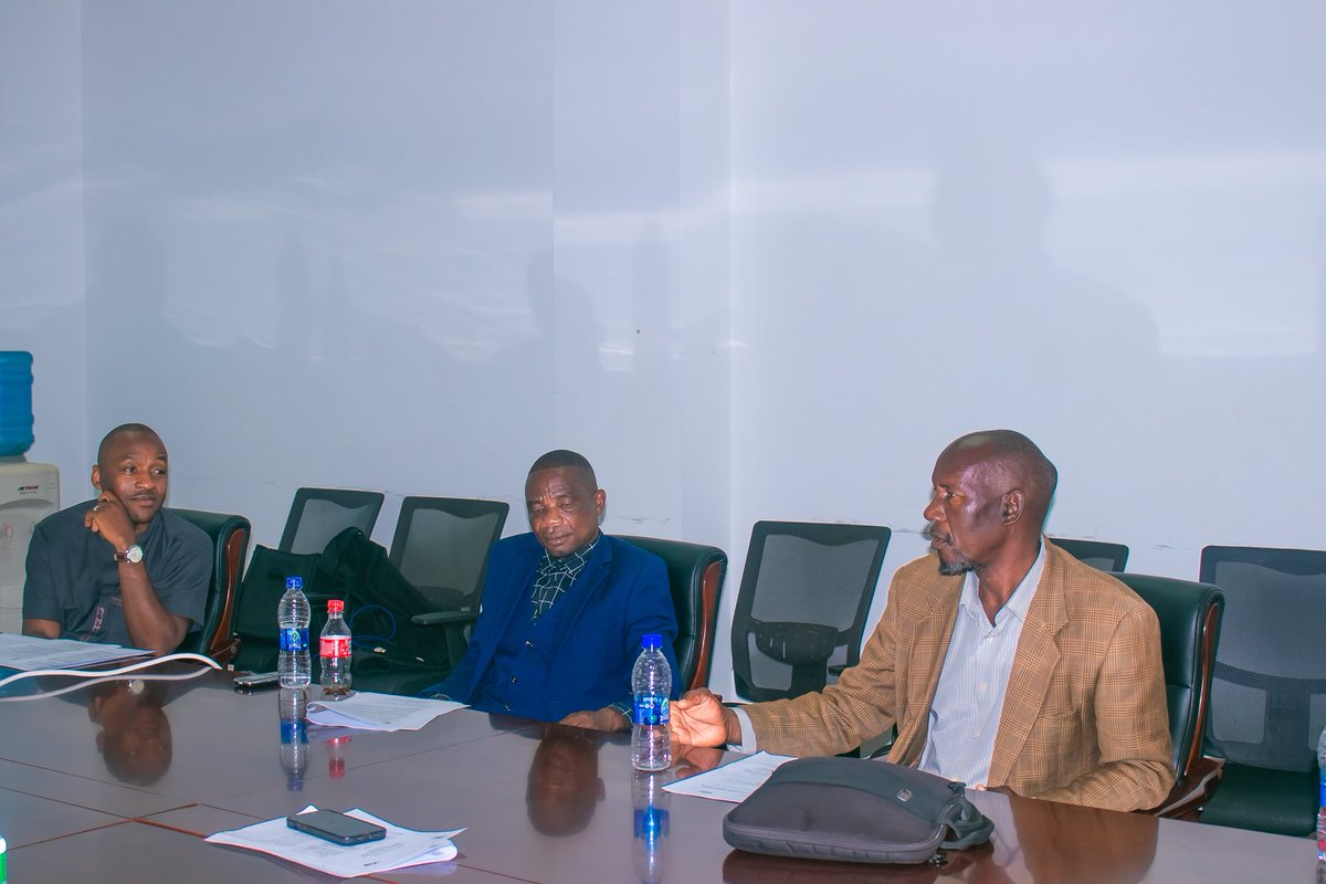 mustams2024's tweet photo. Malawi University of Science and Technology (MUST) hosted a meeting on Oct 2, 2024, organized by the Malawi Surveillance Network (MSuN). Biomedical scientists &amp; traditional healers discussed collaboration to detect emerging infections &amp; strengthen pandemic preparedness.
#MUST https://t.co/mczqbRnNPb