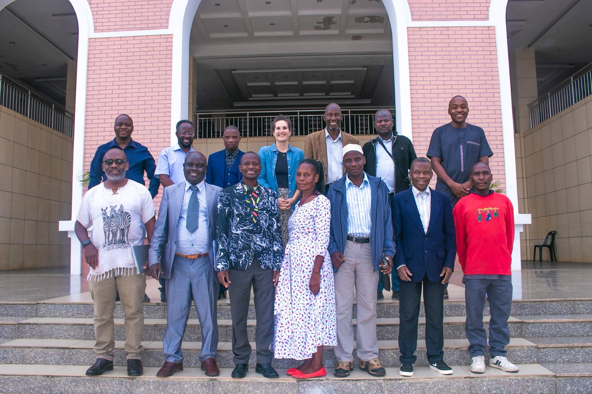 mustams2024's tweet photo. Malawi University of Science and Technology (MUST) hosted a meeting on Oct 2, 2024, organized by the Malawi Surveillance Network (MSuN). Biomedical scientists &amp; traditional healers discussed collaboration to detect emerging infections &amp; strengthen pandemic preparedness.
#MUST https://t.co/mczqbRnNPb