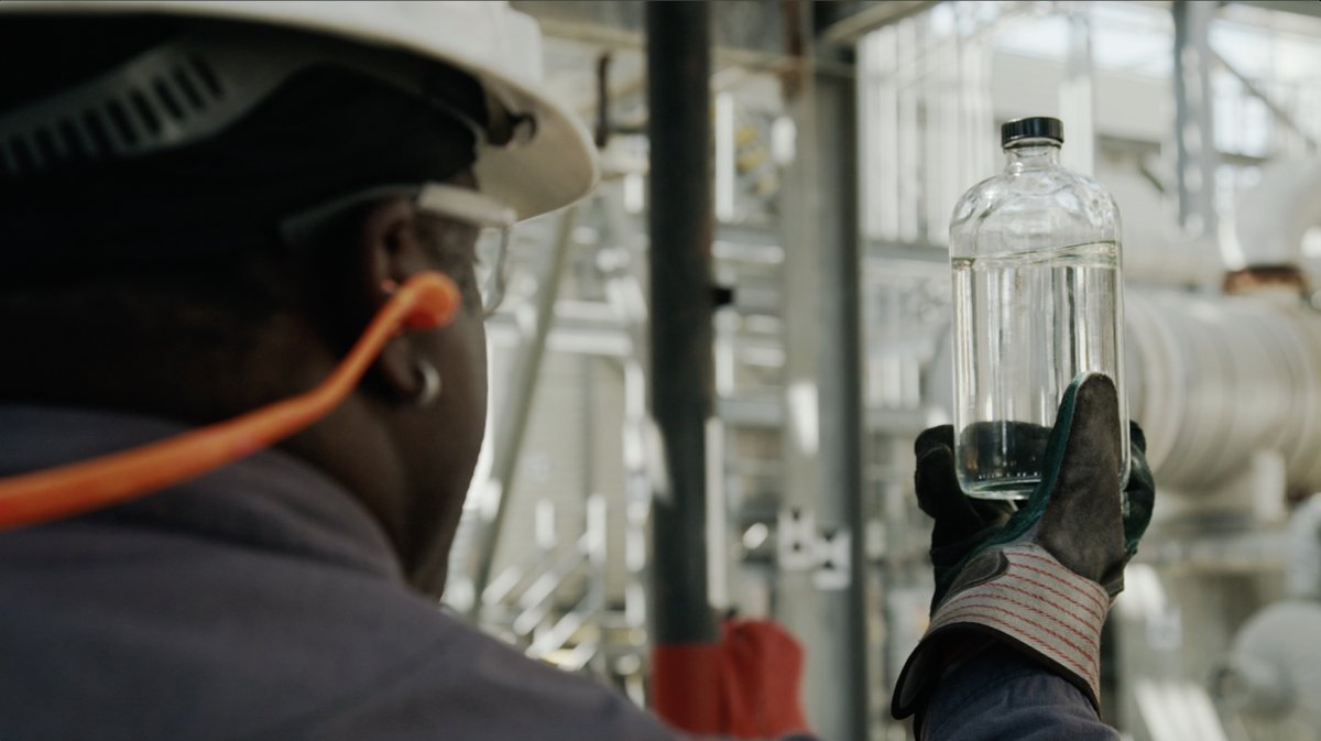 #SAF is currently produced in only a few places, but using fossil fuels to truck or ship it to far airports would be counterproductive. Sustainable aviation fuel certificates (SAFc) solve this and other challenges in scaling the SAF industry. Find out how. ow.ly/BYEl50TFXKt