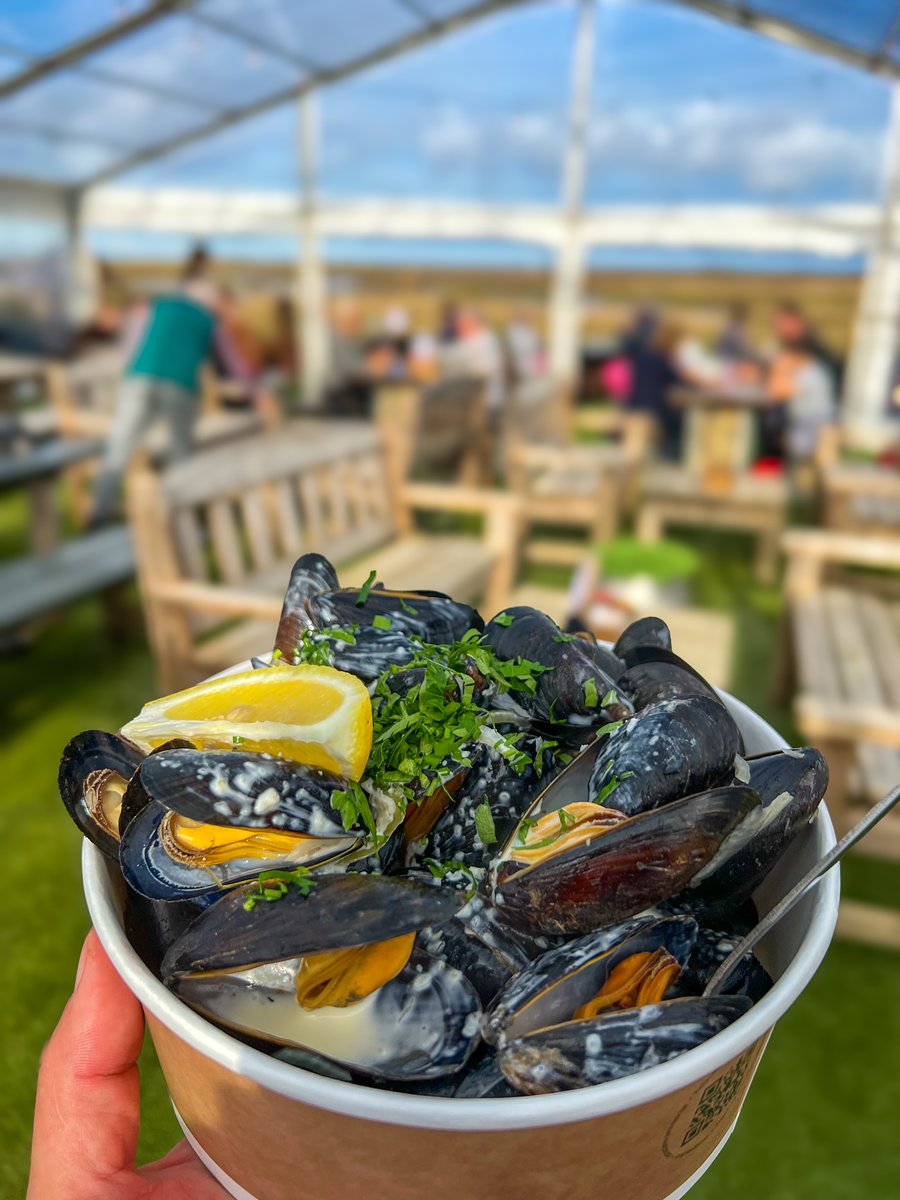 The original #Norfolk #Mussel #Festival is at <a href="/WhiteHorseBranc/">The White Horse</a> Oct 25-27 - celebrate <a href="/brancasterbay/">The Mussel Pod</a> shellfish plus live #music all weekend, including Nelson’s Shantymen - no need to book!