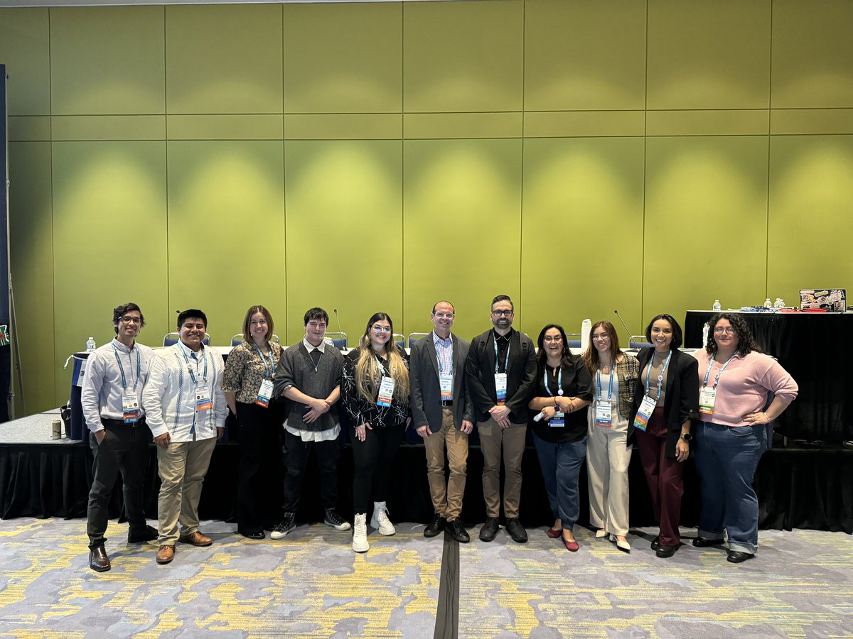 The LatiNeuro team would like to express our immense gratitude to the panelists, and attendees for your support and wisdom during yesterday’s session. The importance of these shared spaces cannot be overstated— ¡Gracias totales! Nos vemos en #sfn2025 😉🧡