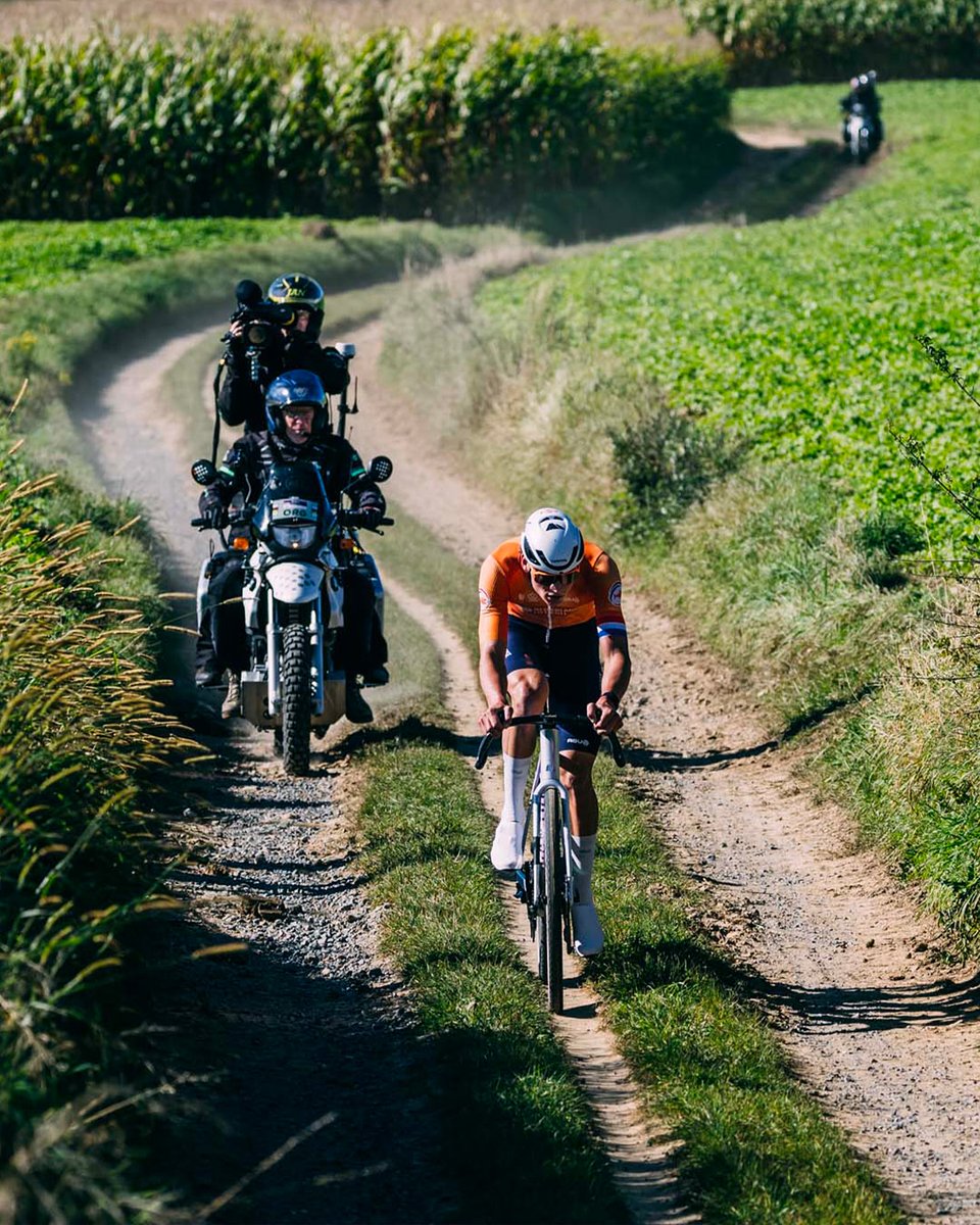 Kevin Di Felice (@kevdifelice) on Twitter photo Il Mathieu più bello da vedere sarà sempre quello che disegna la sua linea tra campi, fanghi e boschi.
Ora è tempo di tornare sulla MTB.
photo: <a href="/tornanti_cc/">Tornanti.cc</a> Il Mathieu più bello da vedere sarà sempre quello che disegna la sua linea tra campi, fanghi e boschi.
Ora è tempo di tornare sulla MTB.
photo: <a href="/tornanti_cc/">Tornanti.cc</a>
