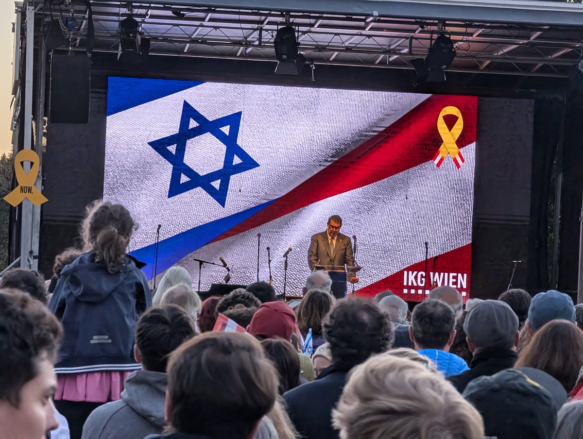 In Österreich hat sich die Zahl antisemitischer Übergriffe/Vorfälle seit dem Überfall der Hamas verfünffacht, sagt <a href="/DeutschOskar/">Oskar Deutsch</a> bei der Bring them Home Veranstaltung in Wien