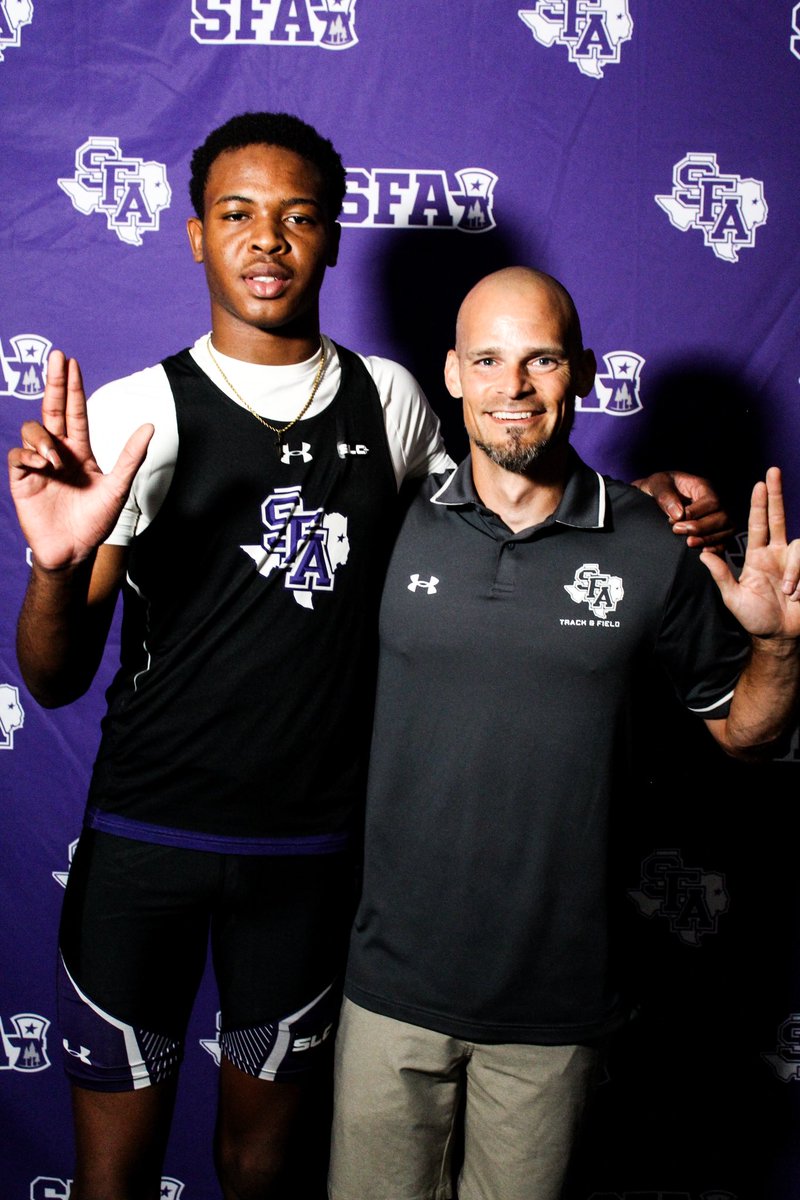 CWaits_11's tweet photo. Had a great visit at SFA, thank you to all the coaches and players, who made the experience great. #Axeem #officialvisit #atgt #uncommitted https://t.co/CHEhc9Uc9K