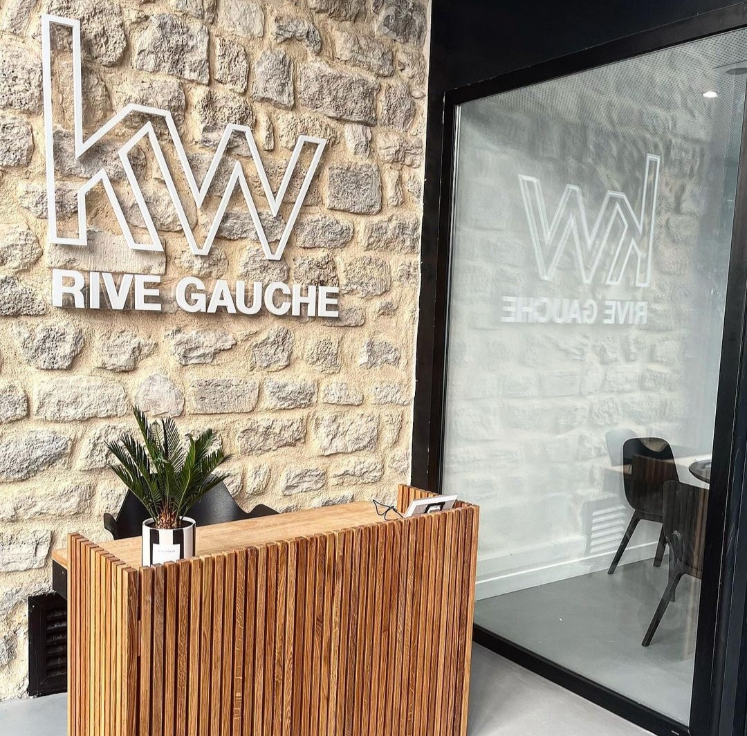 #BreakingNews 🔥 Après plus de 20 ans dans le #sport, la #com et les #RP, j'ai décidé d'orienter ma carrière en tant qu'auto-entrepreneur. Je deviens Conseiller en #immobilier et j’ai choisi de rejoindre Keller Williams 👉 bit.ly/3BynQP3