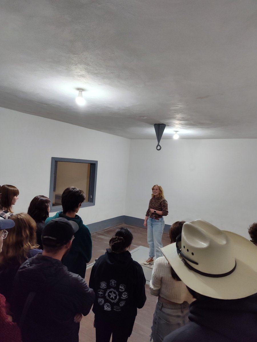 Spooky Season is upon us! History Department students and faculty joined Emily Fritchman-Mahaney for our first social event of the semester: a private, nighttime tour of the Old Penitentiary. A big thank you to everyone who attended! Stay tuned for upcoming social opportunities.