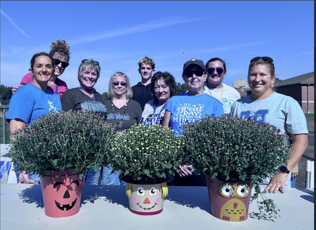 🌟 A huge THANK YOU to our incredible staff for their hard work and dedication during our Mum fundraiser pickup last Friday! Your support made it a success, and we couldn’t have done it without you. 🌸💪 #Teamwork