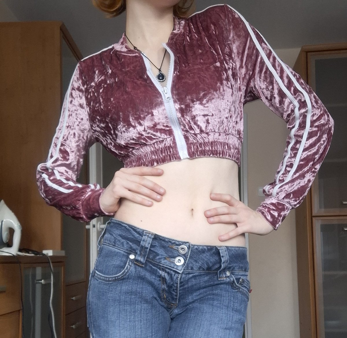 dorwałam dzisiaj taką "bluze" na lumpach hehehehe