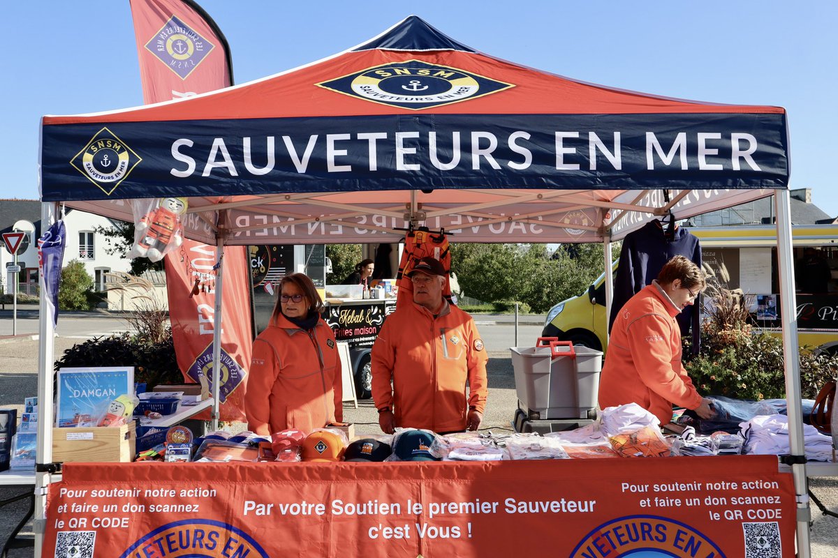 [ Forum sécurité et prévention 🚨- Surzur]
 
Ce samedi 5 octobre, la municipalité de Surzur a organisé un forum sur les thèmes de la sécurité et de la prévention afin de présenter aux visiteurs les différents métiers. 🚨💡#cirrennes #armée #douane #SNSM #surzur