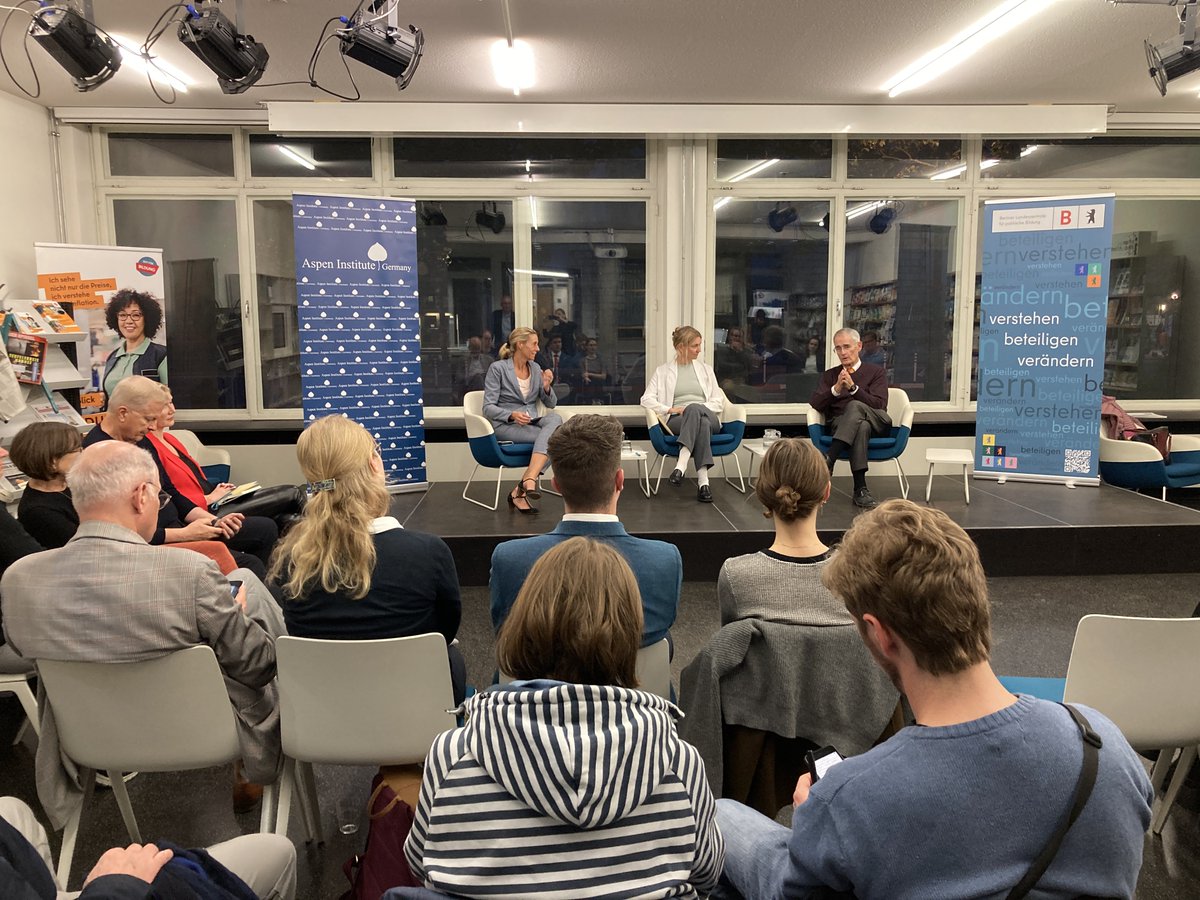 Aspen Germany (@aspengermany) on Twitter photo Tonight we are "Mapping the Election" with Bruce Stokes and <a href="/NeeleEilers/">Neele Eilers</a> as part of our U.S. Election Speaker Series at the Berlin Center for Civic Education. Thanks to project partners <a href="/usbotschaft/">US-Botschaft Berlin</a> & Association of German-American Centers. Tonight we are "Mapping the Election" with Bruce Stokes and <a href="/NeeleEilers/">Neele Eilers</a> as part of our U.S. Election Speaker Series at the Berlin Center for Civic Education. Thanks to project partners <a href="/usbotschaft/">US-Botschaft Berlin</a> & Association of German-American Centers.