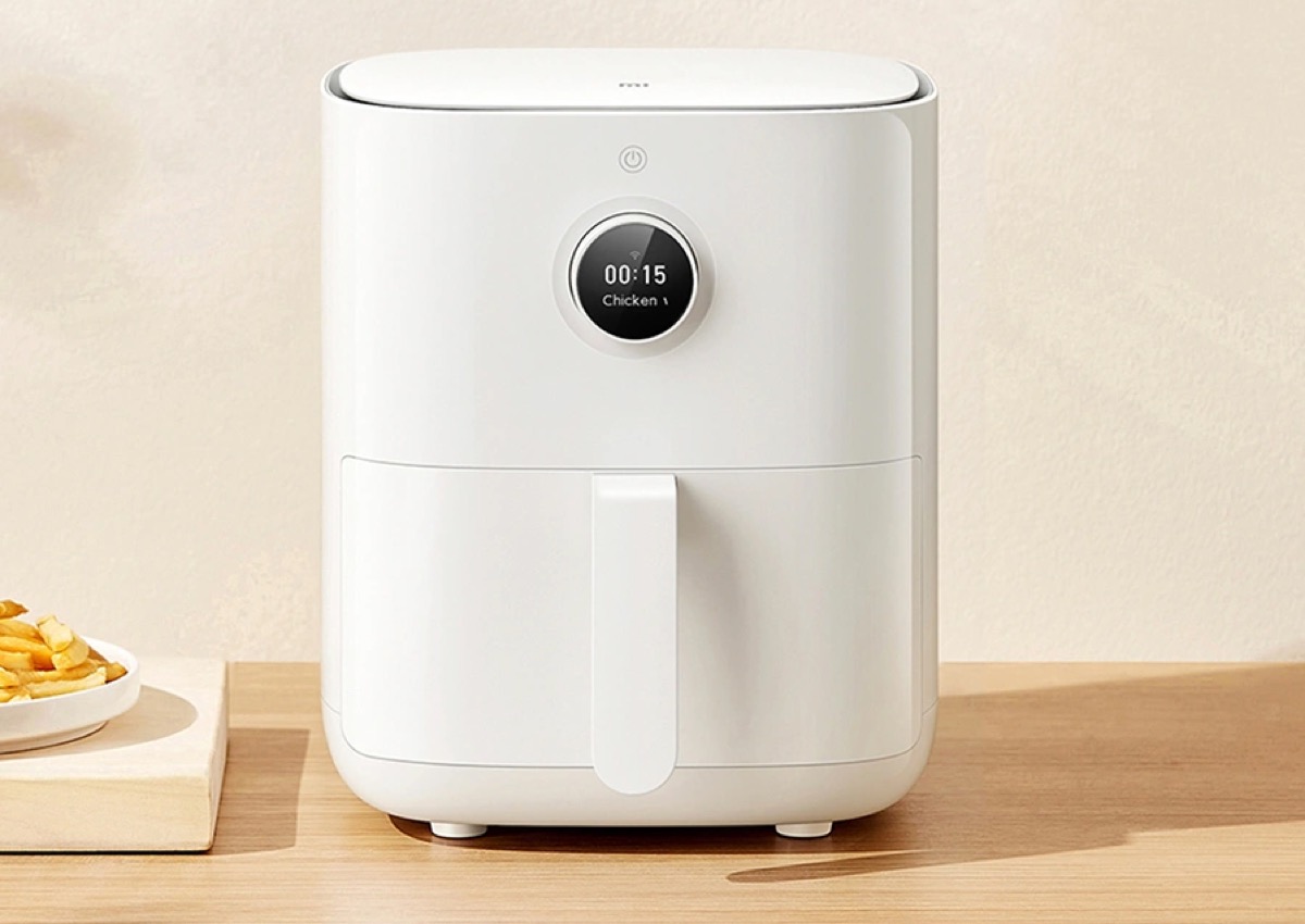 macitynet's tweet photo. Friggitrice ad aria extra large Xiaomi Mi Smart Air Fryer, solo 99,00 euro https://t.co/yF0BfevPVL https://t.co/Q46AmrGA24