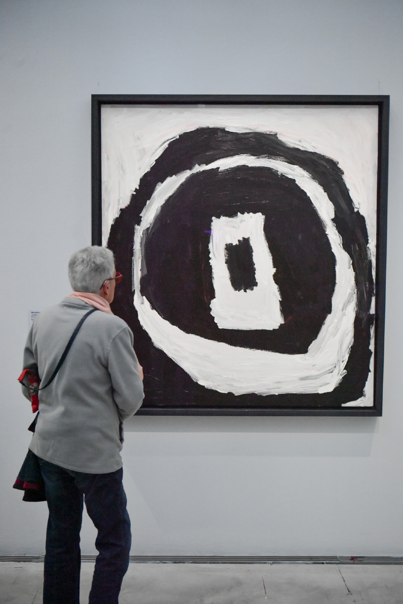 pasdecalais62's tweet photo. 🎨 La nouvelle #expo du @louvre_lens "#Exils – Regards d’artistes", replace la question des artistes et de l’exil, des grands mythes et récits fondateurs à la création contemporaine, dans un parcours de plus de 200 œuvres (Ovide, Vigée Le Brun, Hugo, Chagall, Pei-Ming…) https://t.co/BofxY9wuIY