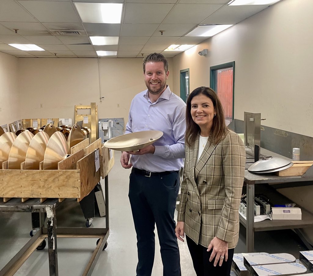 KellyAyotte's tweet photo. Had a great time touring Filtrine Manufacturing today with @GeorgeHansel! #nhpolitics #nhgov https://t.co/hmsFL1enZb