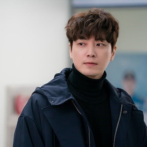 공무원 좋아하는 편