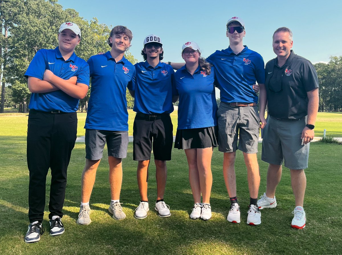Thanks to these Chief golfers for a great season! They all have a lot to be proud of. Most importantly, they stayed back to support one another until the very end, capped off with a chip in on the last hole from Senior team captain Matt Walsh!