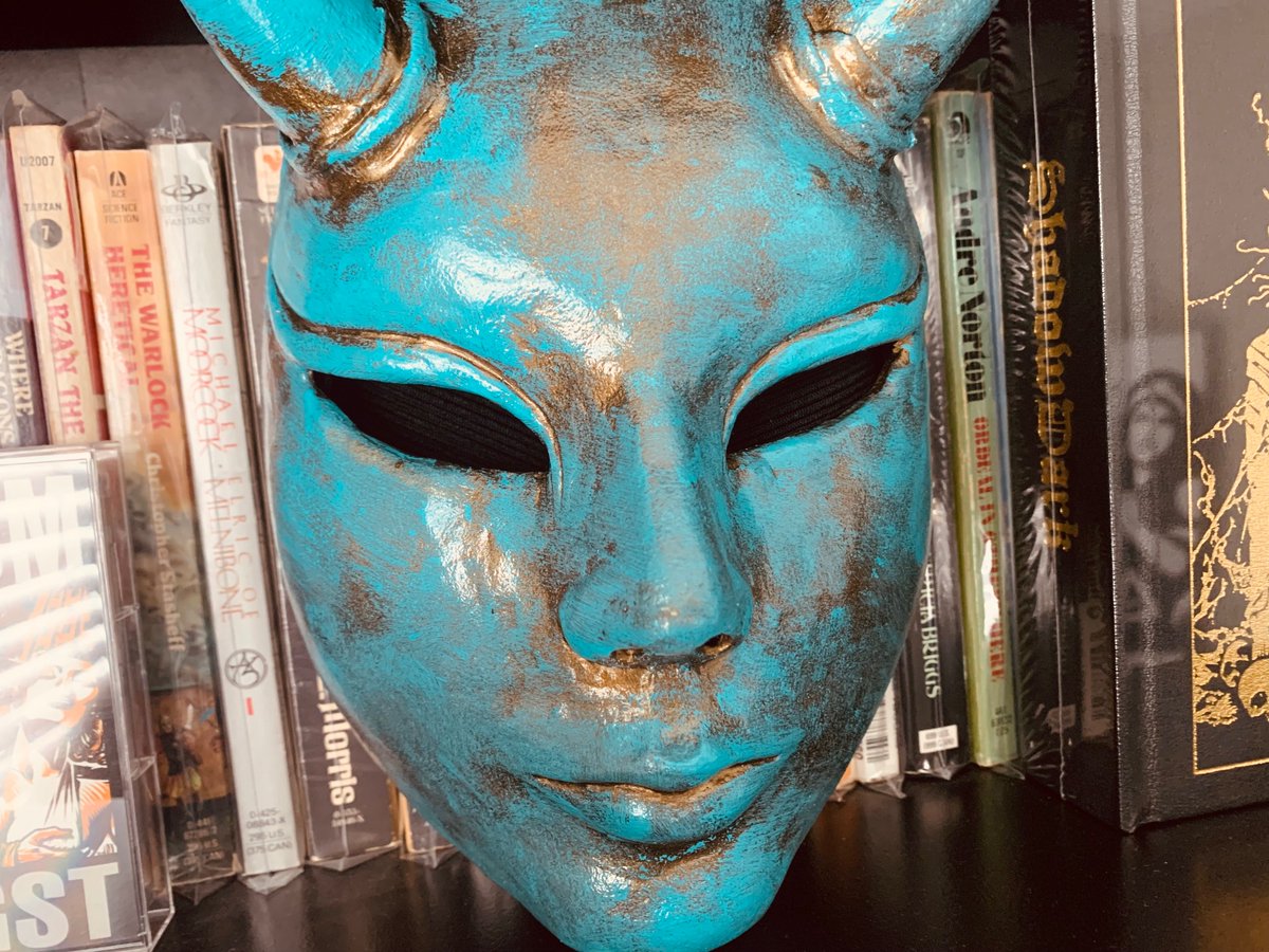 Amazing mask by <a href="/SychCosplay/">OwlWorkshop</a> out of Ukraine. Perfect accent piece for my Green Devil and Tomb of Horrors sessions. 😈
