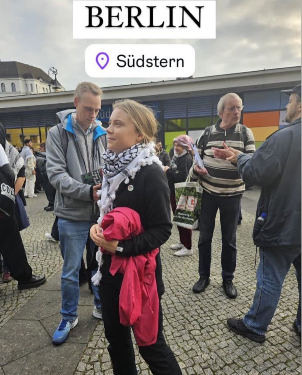 derJamesJackson's tweet photo. Greta Thunberg came to the Palestine rally in Berlin https://t.co/37tBzk0OYi
