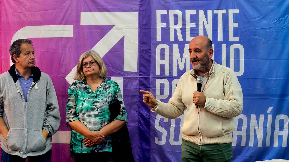 sisantafe's tweet photo. 💪🏼 ACTIVÁ ROSARIO

👉🏼 El sábado estuvimos presentes en el Plenario del Frente Amplio por la Soberanía ‘‘Activá Rosario’’.

🤝🏼 Con agrupaciones de toda la ciudad para debatir y proponer temas para construir la ciudad que queremos. https://t.co/FdK65lIcvO