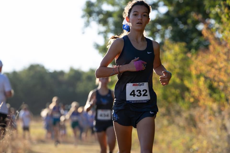 Weekend Recap: The Junction City High School USD 475 boys' and girls' cross country teams had a banner weekend as the Blue Jays claimed first overall at the Bob Schmoekel Invitational. Results: tinyurl.com/3hmfwbmm #ThriveIn475