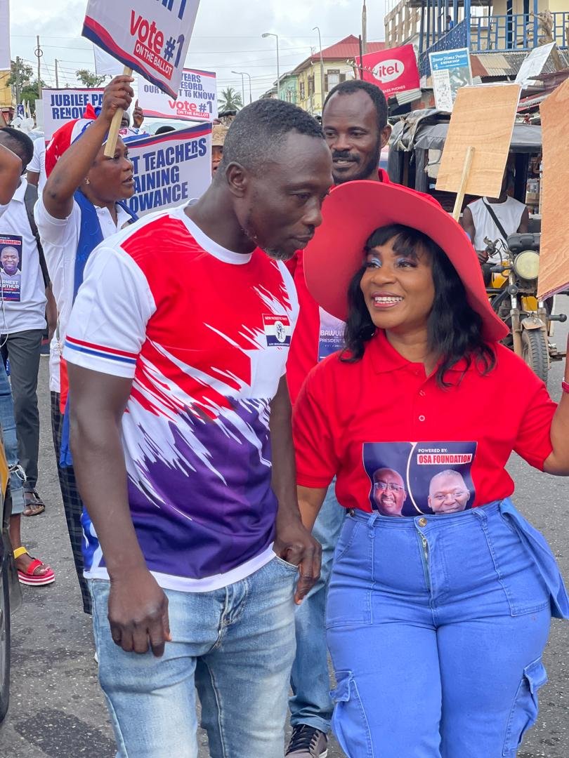 ObaatanpaSarah's tweet image. Its is possible
@NppAmplify @nppghanahq @DMB_NAPO #capecoastsouth
#OSAFOUNDATION 
Street campaign at mfanstipim Junction with Hon Arthur ❤, Cape Coast South constituency Parliamentary candidate