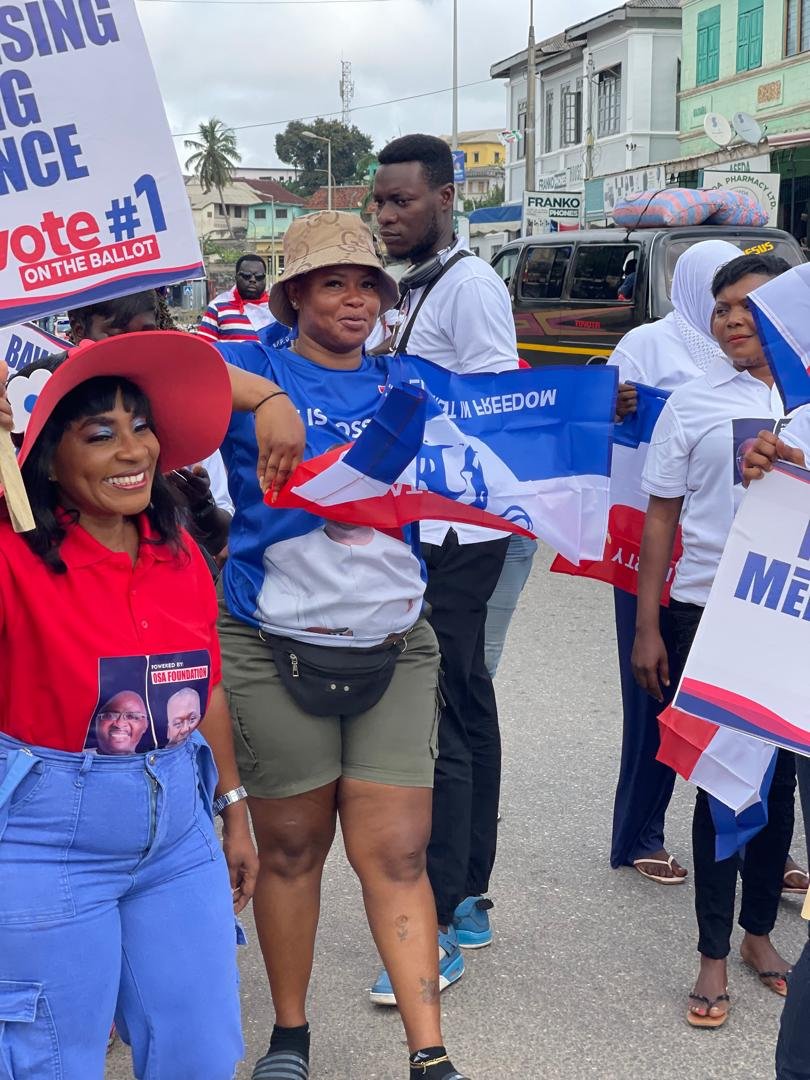 ObaatanpaSarah's tweet image. Its is possible
@NppAmplify @nppghanahq @DMB_NAPO #capecoastsouth
#OSAFOUNDATION 
Street campaign at mfanstipim Junction with Hon Arthur ❤, Cape Coast South constituency Parliamentary candidate