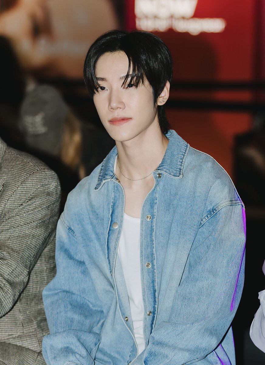MMonsters25's tweet photo. Front Row Of Bangkok U Fashion Show π π§₯
#Monsters25 #artistmanagement #oly #olychan #kim #kimbyungseok #yuuki #bifw #bifw2024 #SiamParagonBIFW2024 #bl #actor #cambodiaartist #koreanartist #thaiartist https://t.co/VEXVD2z9P1