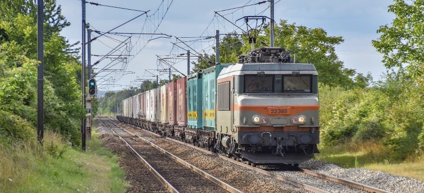 FretFerroviaire's tweet image. ✅ Le groupe MGE poursuit sa stratégie de développement du #reportmodal à travers sa filiale MGE Intermodal ✅

📣 Le transporteur routier vosgien annonce le lancement de 3 nouveaux services conventionnels et combinés incluant de nouvelles relations ⬇️  1/7