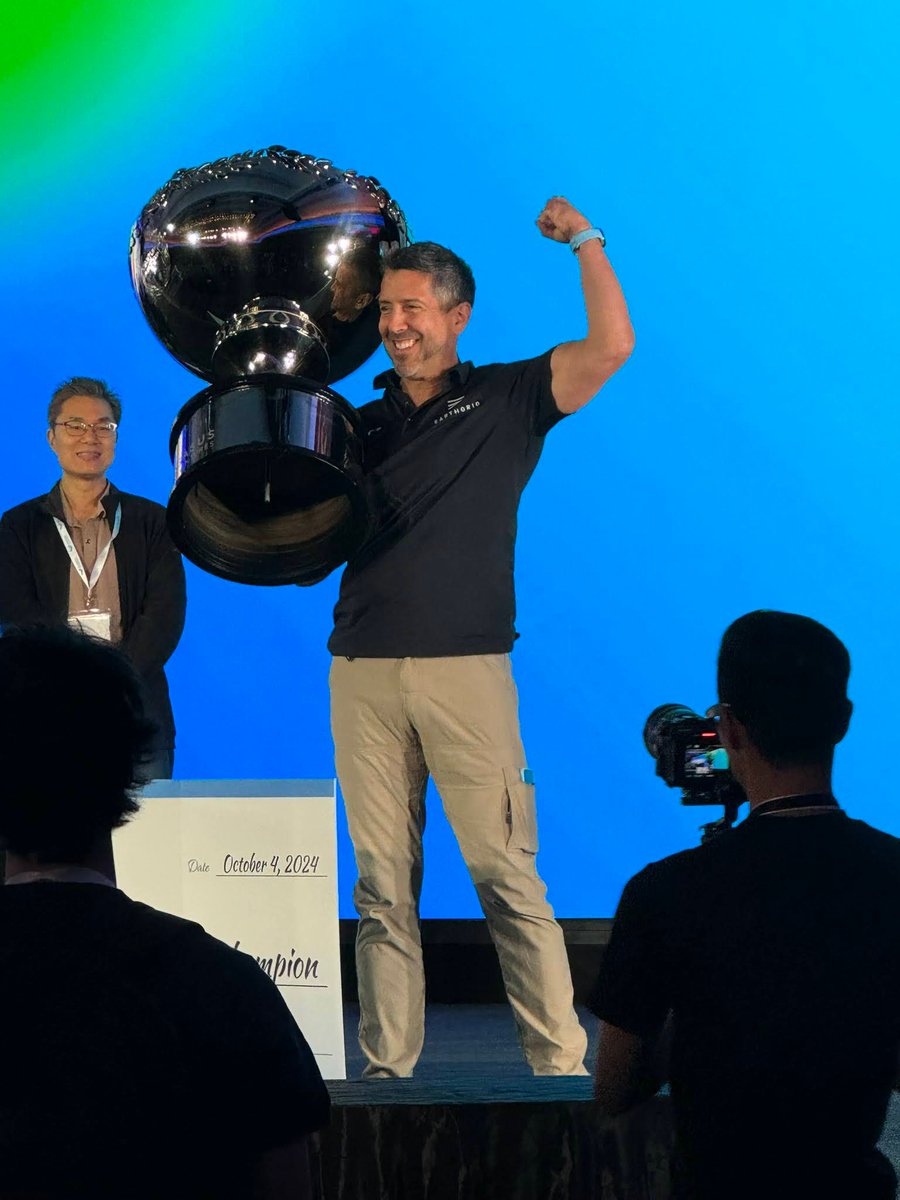 SolarNinjaTroy's tweet image. I'm so proud of the entire #earthgrid team. We won the 2024 #StartupWorldCup event last week, including a $1M investment prize! @earthgrid_io
