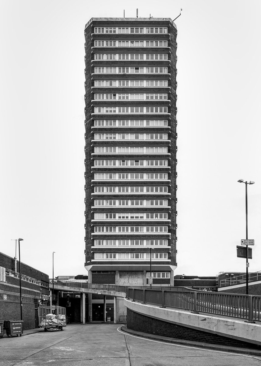 Solar House, Town Central Area development, Sunderland; designed by Llewelyn-Davies, Weeks and Partners with Ian Frazer and Associates, built 1967-69
-
Photo: Simon Phipps