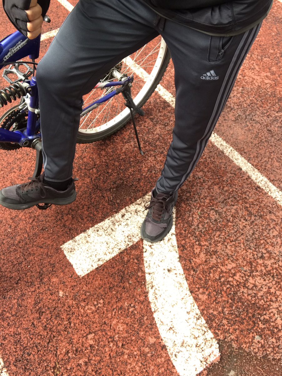 JAVSODA7's tweet image. POR MUCHAS MAÑANAS COMO LA DE HOY #SIE7E DE OCTUBRE
FÍAS Y NUBLADAS 🤞🏼🤞🏼
SE RODO 🚴🏼‍♂️
SE CORRIO 🏃🏻‍♂️🏃🏻‍♂️
SE GANO 🤟🏼
 #RunnerMen