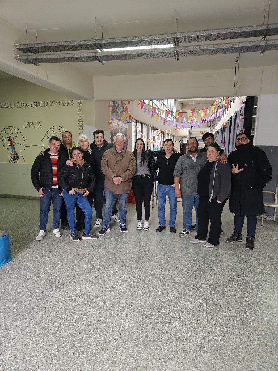 Jornada larga en mi querida Batán, de trabajo en equipo y con un resultado positivo. 
Gracias a cada uno de los que me acompañaron y fueron parte de este proceso.
Mis felicitaciones a <a href="/gonzasalordd/">🇺🇦</a> presidente electo de la <a href="/JRMdpBatan/">Juventud Radical Adelante Mar del Plata - Batán</a>