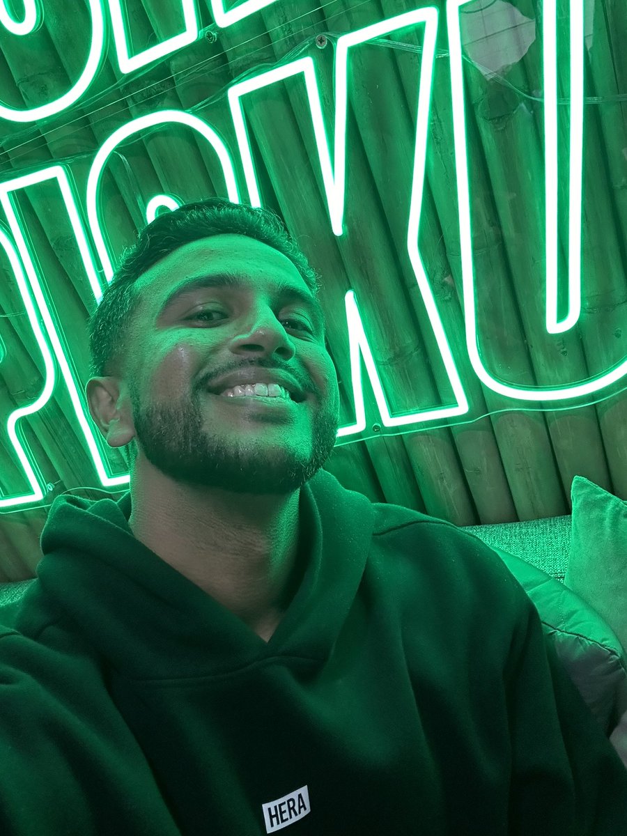 ammandev's tweet image. Had an AMAZING time speaking and vibing with @RomellCHenry on ‘Vocal Pickups’ 👌🏽

This is fast becoming one of my favourite podcasts to listen to and it was awesome to talk about all things: football, collecting, social media and so much more!!

Can’t wait for this to land. 🙌