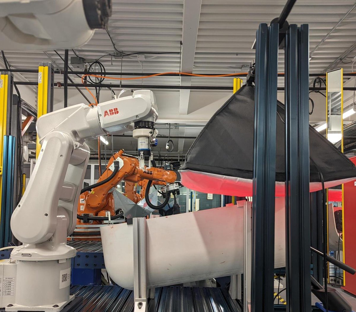 SheridanRIE's tweet image. #AI continues being a powerful tool used in research, innovation &amp;amp; entrepreneurship. Generator&apos;s faculty, staff &amp;amp; Research &amp;amp; Entrepreneurship Centres are powering innovation by leveraging digital tools like AI in impactful work. #WorldAIWeek Learn more: sheridan.mobi/4bsSMwh