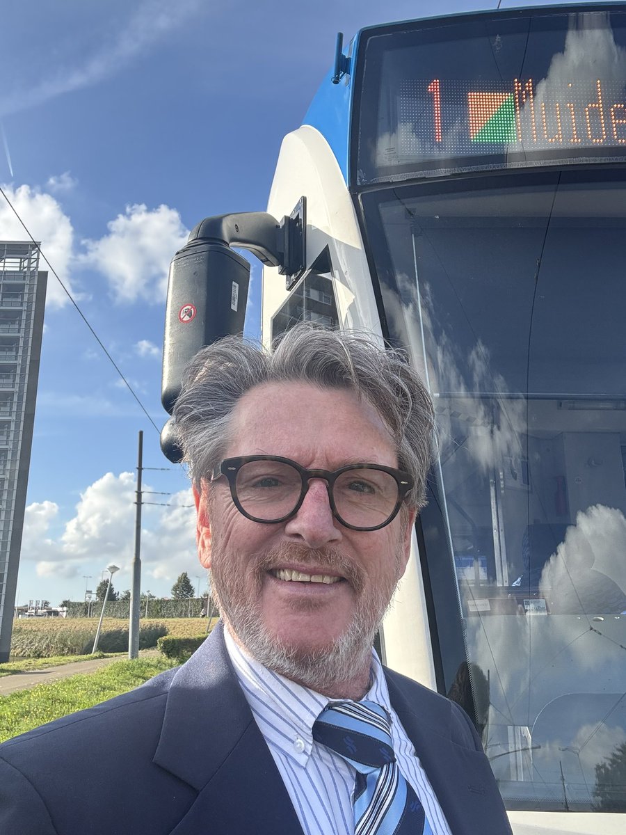 erikdezwart's tweet image. Jaaa het begint op werk te lijken… maar met veel plezier vanmiddag en avond Lijn 1! #gvb #lijn1 #Amsterdam