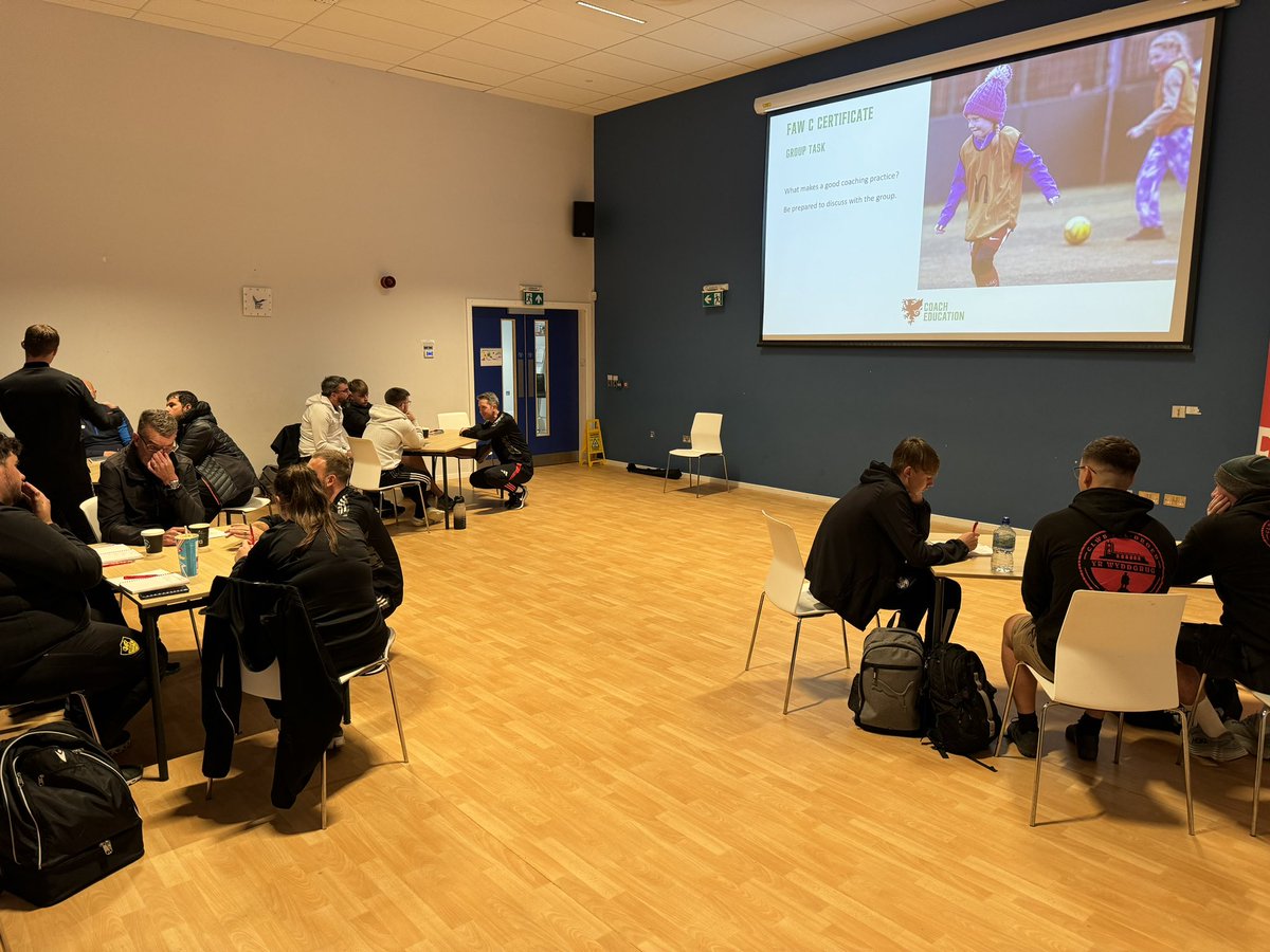 Great to meet our candidates yesterday undertaking day 1 of their <a href="/FAWCoachEd/">⚽️ FAW Coaching</a>  ‘C’ certificate course. A good mix of outfield and GK coaches experiencing a combined course together ⚽️🏴󠁧󠁢󠁷󠁬󠁳󠁿