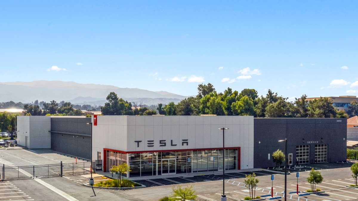 Tesla North America tweet media