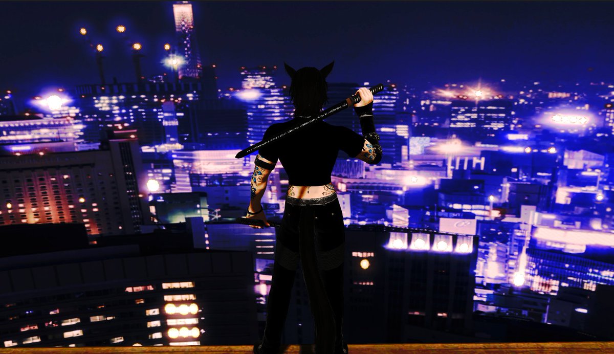 𝐼𝓉'𝓈 𝓉𝑜𝑜 𝓆𝓊𝒾𝑒𝓉 𝓉𝑜𝓃𝒾𝑔𝒽𝓉. 𝒯𝒾𝓂𝑒 𝓉𝑜 𝑔𝑜 𝑒𝓍𝓅𝓁𝑜𝓇𝑒 𝓉𝒽𝑒 𝒸𝒾𝓉𝓎.